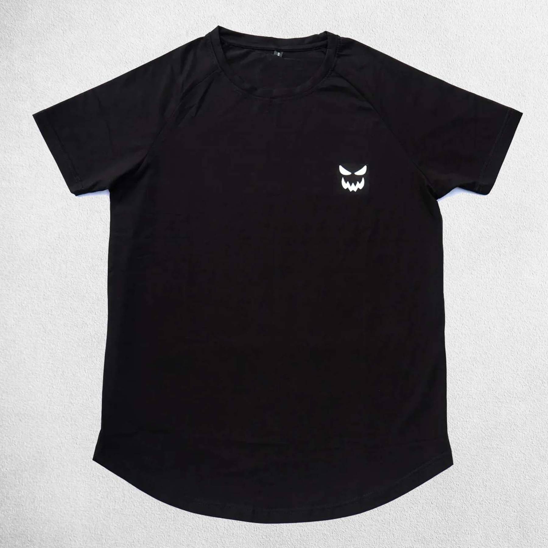 ront view of Men’s Muscle-Fit Cotton Gym T-Shirt in black