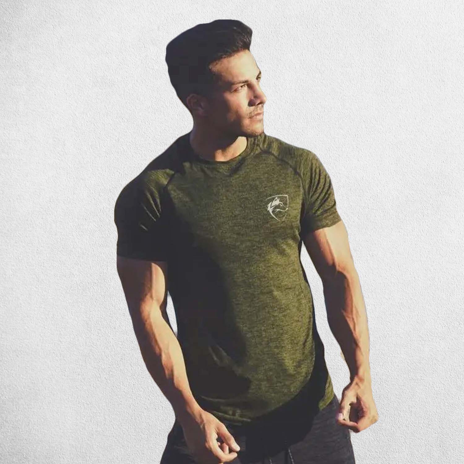 Gym Athlete wearing Army Green Men’s Quick-Dry Bodybuilding Tight Muscle Shirt – Compression Fit for Fitness & Sports