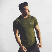 Gym Athlete wearing Army Green Men’s Quick-Dry Bodybuilding Tight Muscle Shirt – Compression Fit for Fitness & Sports