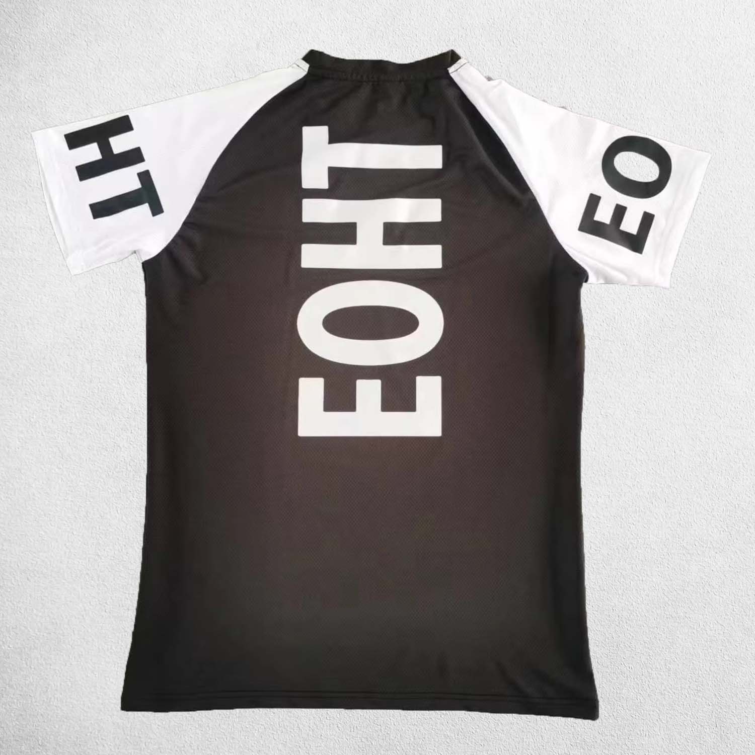 Back close up of Black Men’s Quick-Dry Raglan Gym T-Shirt – Breathable, Stretch-Fit Sports Tee for Running & Training